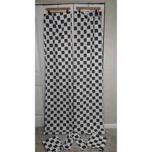 Spring Industries Scribbled Black Diamond Checkered Flag Window Decor Fabric Set